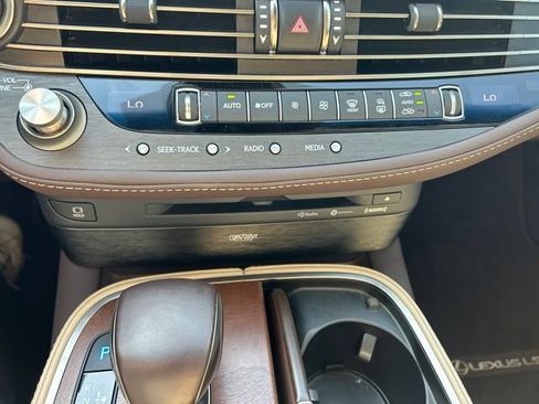 Used 2020 Lexus LS 500 w/ Interior Upgrade Package RWD image 17