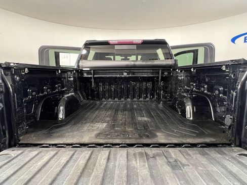 Used 2019 GMC Sierra 1500 SLE w/ SLE Value Package AWD/4WD image 14