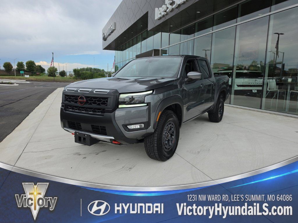 Used 2026 Nissan Frontier PRO-4X AWD/4WD image 1