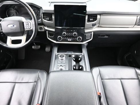Used 2024 Ford Expedition Max XLT image 15