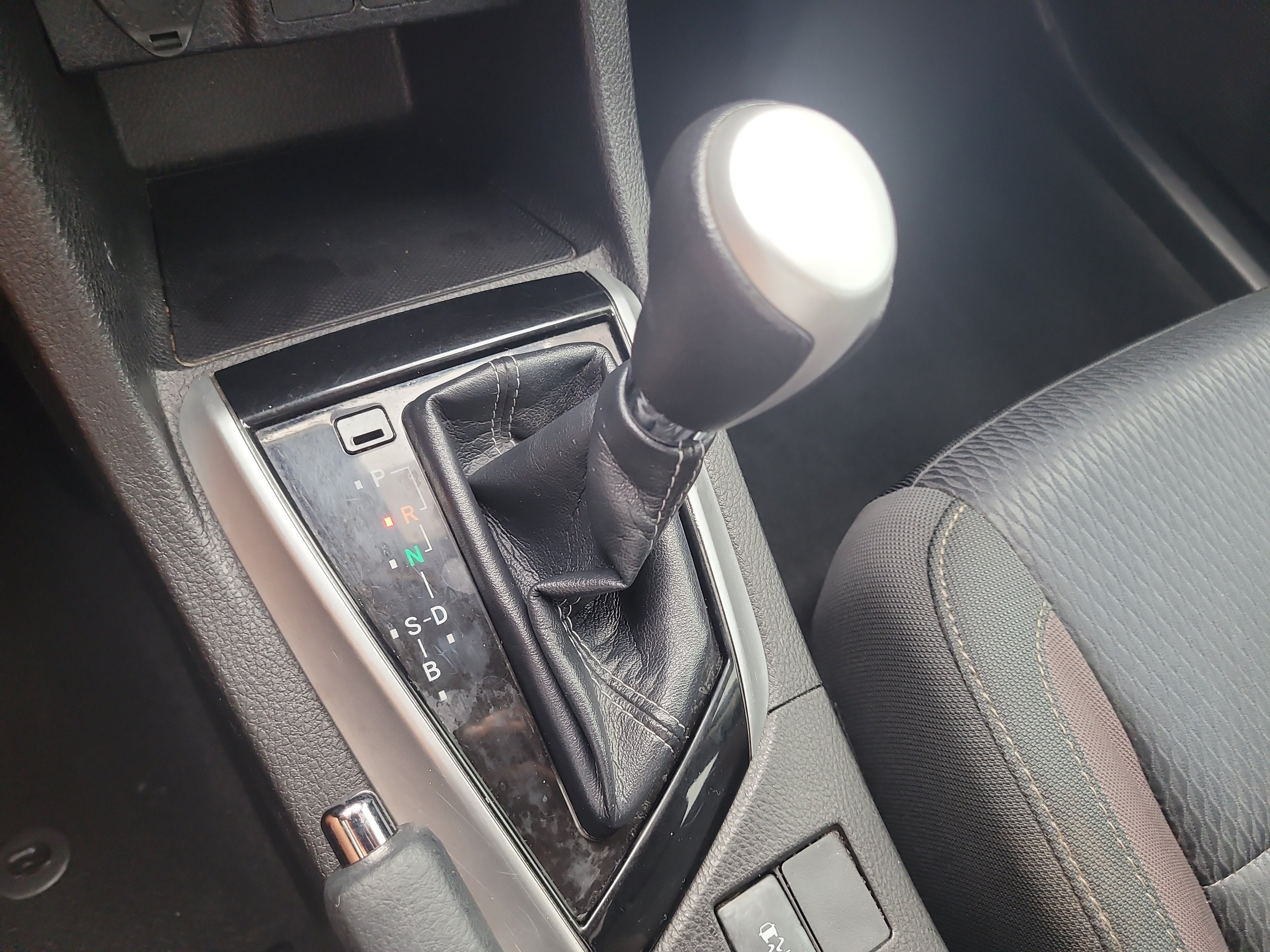 Used 2019 Toyota Corolla LE FWD image 24