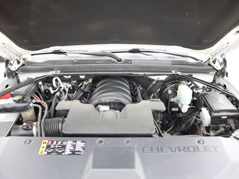 Used 2020 Chevrolet Suburban LT image 11