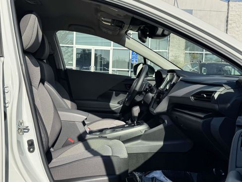 Used 2024 Subaru Crosstrek 2.0i Premium AWD/4WD image 9