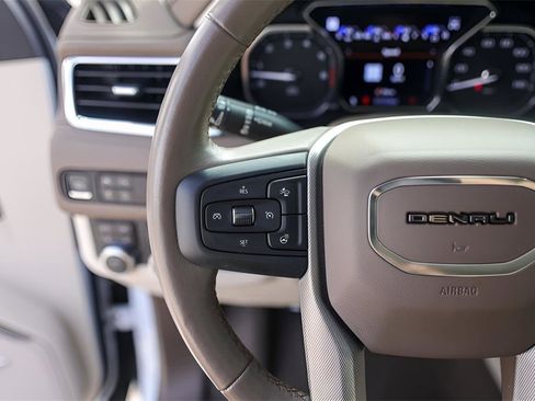 Used 2021 GMC Yukon Denali image 14