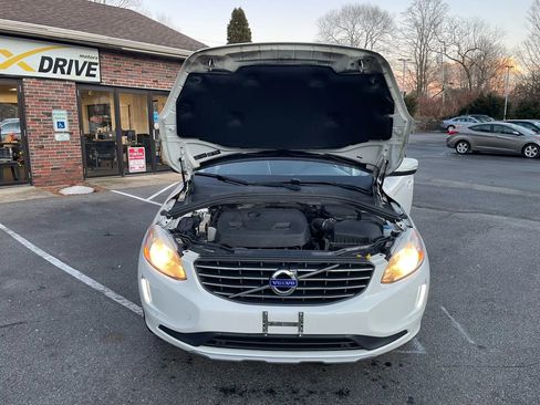 Used 2016 Volvo XC60 T5 image 58