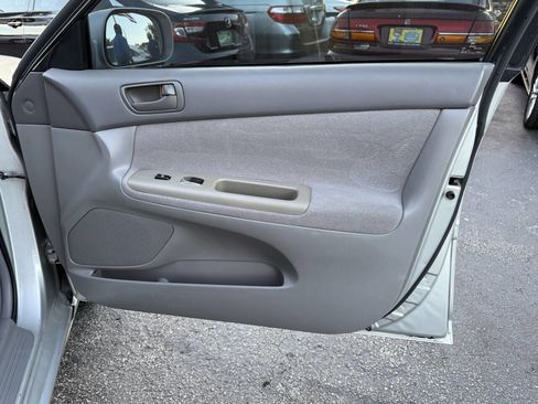 Used 2003 Toyota Camry LE image 23