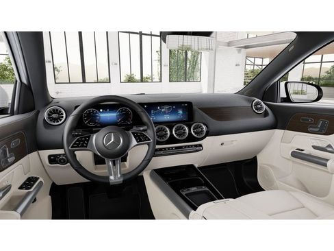 New 2026 Mercedes-Benz GLA 250 4MATIC image 3