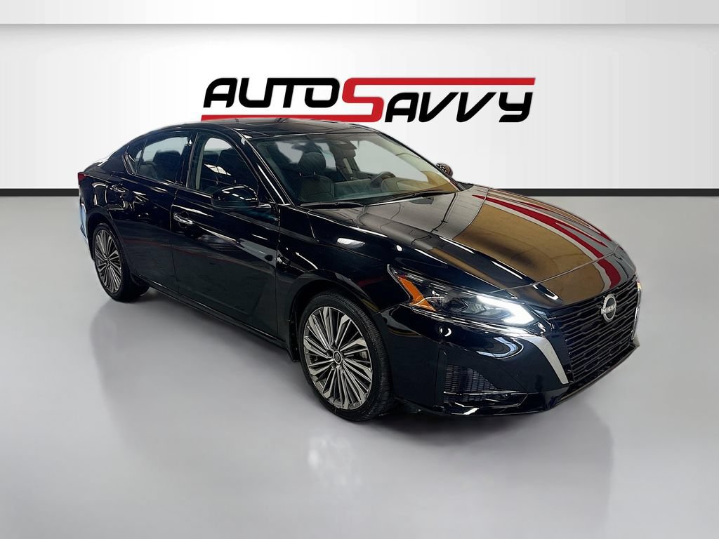 Used 2024 Nissan Altima 2.5 SL AWD/4WD image 1