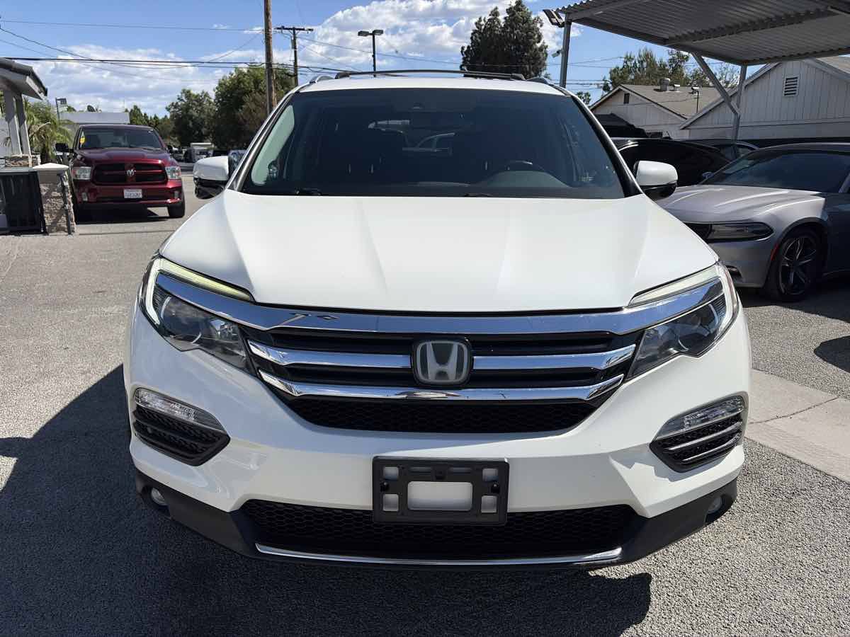 Used 2018 Honda Pilot Touring image 5