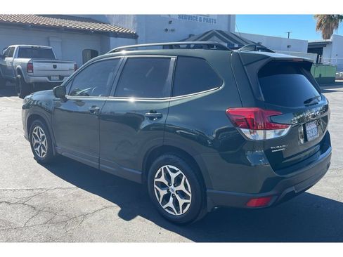 Used 2023 Subaru Forester Premium AWD/4WD image 3