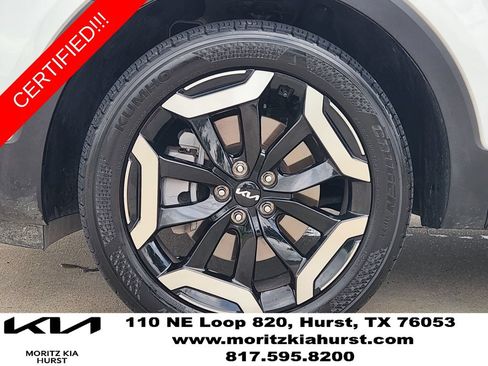 Certified 2025 Kia Telluride S FWD image 17