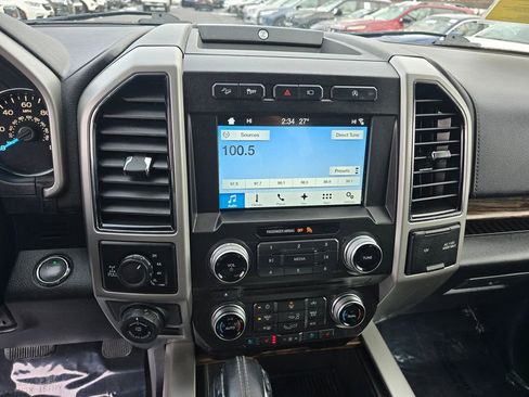 Used 2018 Ford F150 Lariat w/ Equipment Group 502A Luxury image 39