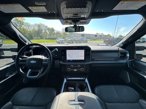 Used 2025 Ford F250 Platinum AWD/4WD image 9