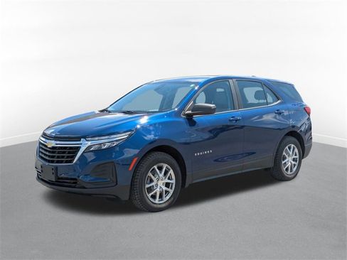 Used 2022 Chevrolet Equinox LS image 5