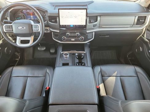 Used 2024 Ford Expedition XLT RWD image 14