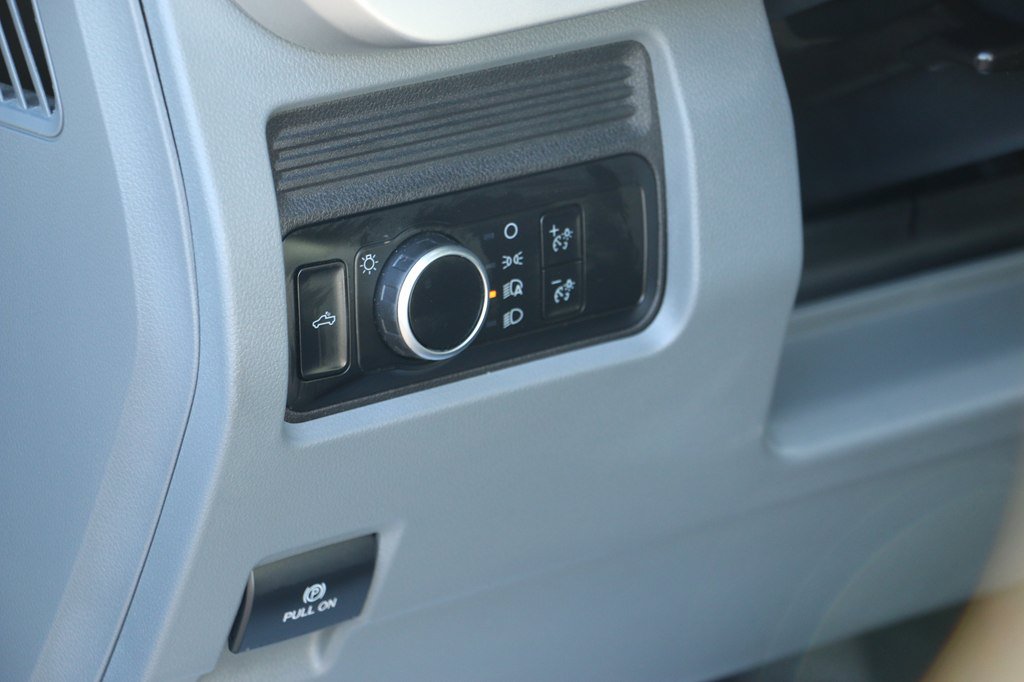 Used 2025 Ford F250 XL w/ XL Off-Road Package AWD/4WD image 13