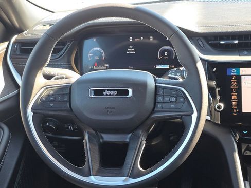 New 2026 Jeep Grand Cherokee Laredo image 14