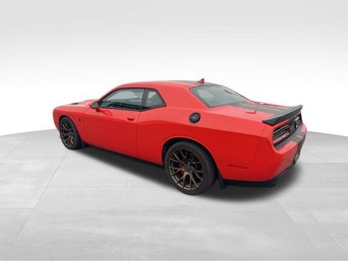 Used 2016 Dodge Challenger SRT Hellcat RWD image 5