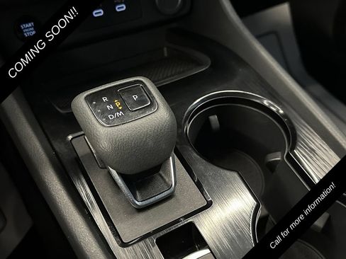 Used 2025 Nissan Rogue SV AWD/4WD image 16