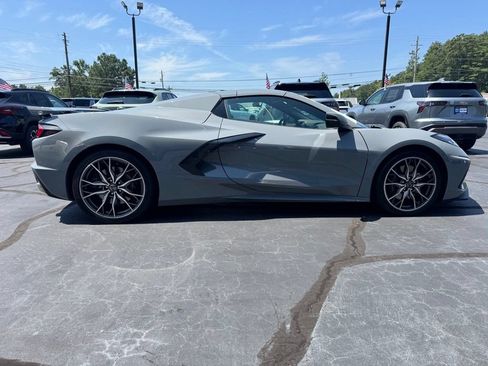 Used 2025 Chevrolet Corvette Stingray Preferred Conv w/ Z51 Performance Package RWD image 9