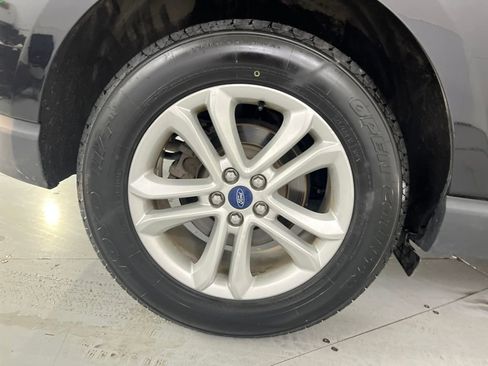 Used 2019 Ford Edge SEL w/ Equipment Group 201A image 16