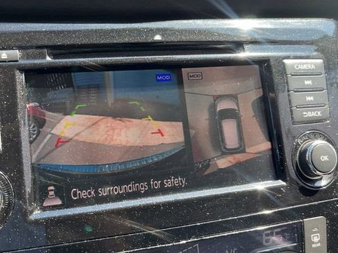 Used 2019 Nissan Rogue SL w/ Premium Package AWD/4WD image 12