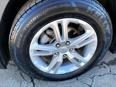 Used 2022 GMC Terrain SLE w/ Driver Convenience Package image 7