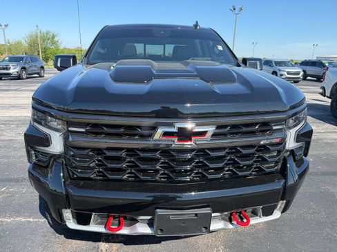 Used 2024 Chevrolet Silverado 1500 ZR2 w/ Technology Package AWD/4WD image 16