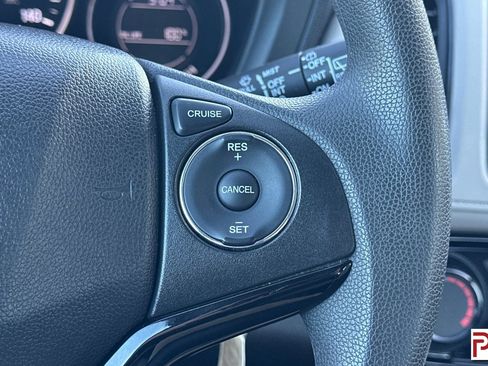 Used 2017 Honda HR-V LX image 27