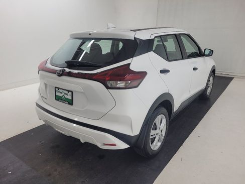 Used 2024 Nissan Kicks S FWD image 9