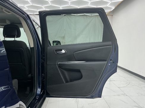 Used 2018 Dodge Journey SXT w/ Premium Group FWD image 25
