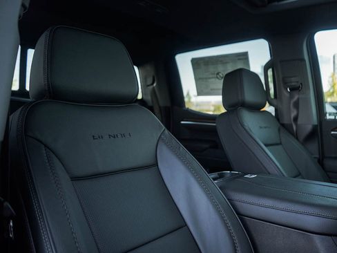 New 2026 GMC Sierra 1500 Denali AWD/4WD image 10