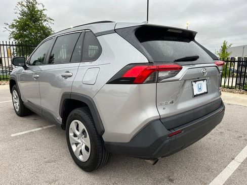 Used 2020 Toyota RAV4 LE AWD/4WD image 6