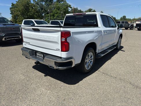Used 2022 Chevrolet Silverado 1500 LTZ AWD/4WD image 31