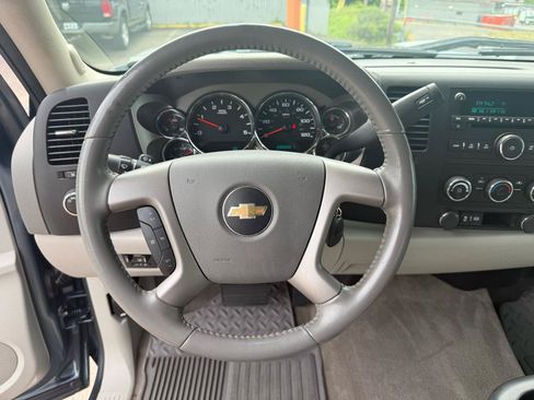 Used 2013 Chevrolet Silverado 2500 LT AWD/4WD image 21