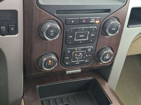 Used 2014 Ford F150 King Ranch w/ King Ranch Luxury Package image 20