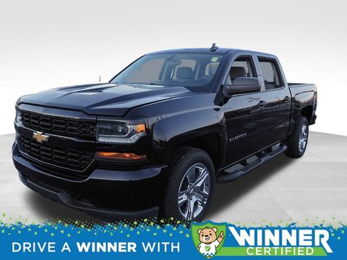 Used 2018 Chevrolet Silverado 1500 Custom w/ Custom Convenience Package image 1