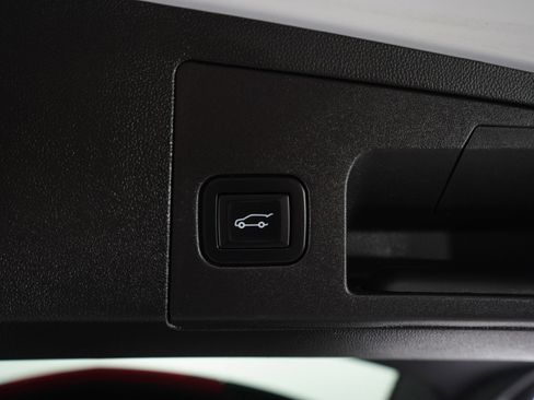 Used 2022 Cadillac XT5 Premium Luxury image 11