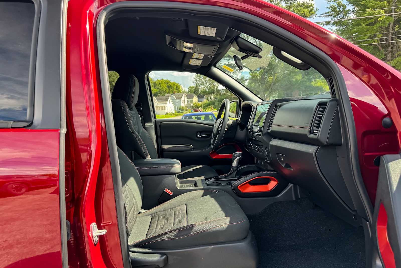 Certified 2023 Nissan Frontier PRO-4X w/ Technology Package AWD/4WD image 9