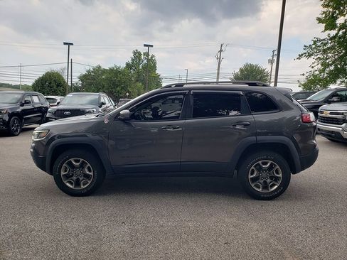 Used 2019 Jeep Cherokee Trailhawk AWD/4WD image 8