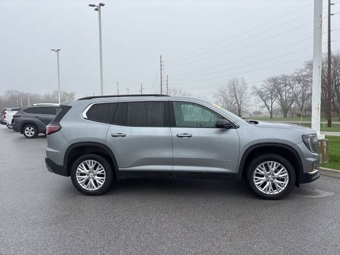 Used 2024 GMC Acadia Elevation w/ Luxury Package FWD image 4