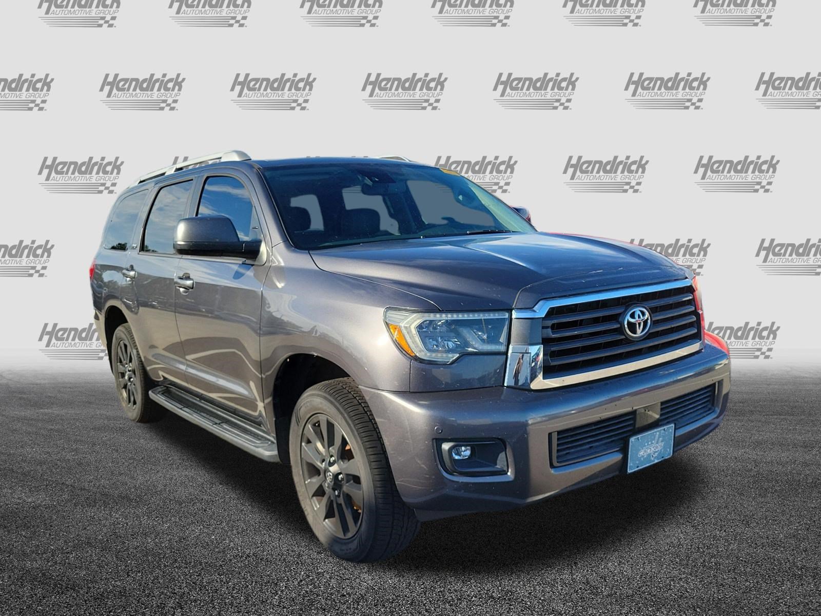 Used 2019 Toyota Sequoia SR5 w/ Premium Package AWD/4WD image 2