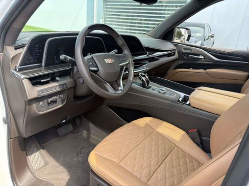 Certified 2023 Cadillac Escalade ESV Sport w/ LPO, ONYX Package AWD/4WD image 11