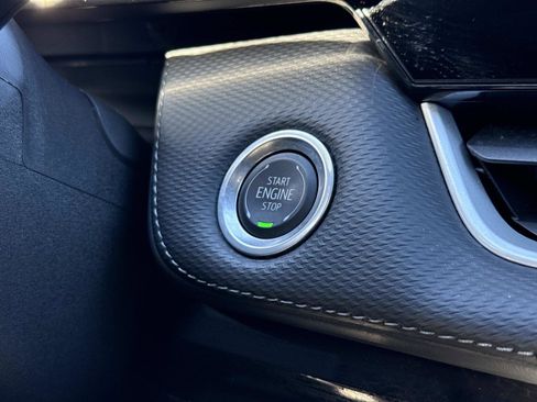 Used 2025 Chevrolet Equinox LT image 13