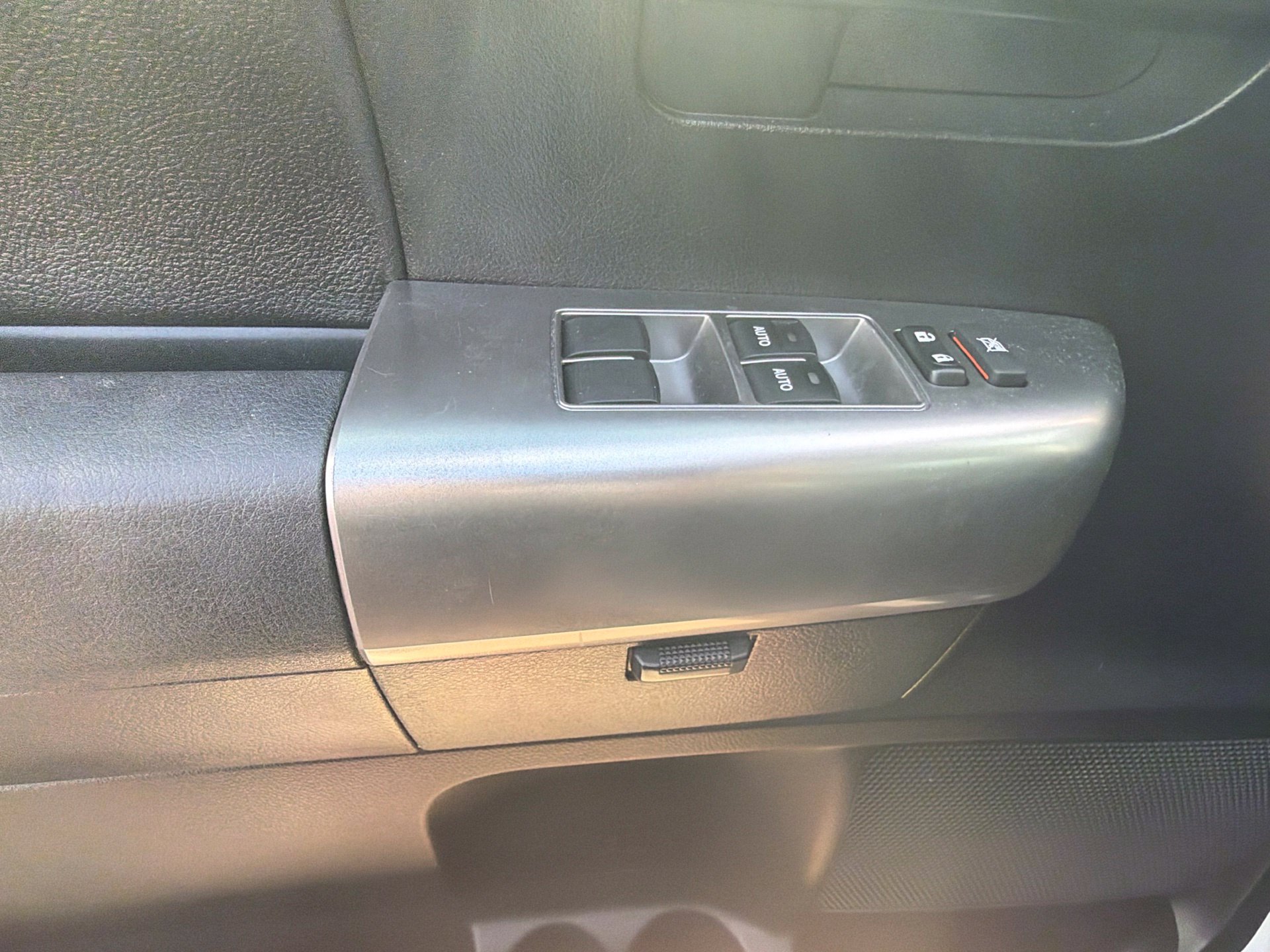 Used 2019 Toyota Sequoia TRD Sport w/ TRD Sport Premium Package RWD image 13