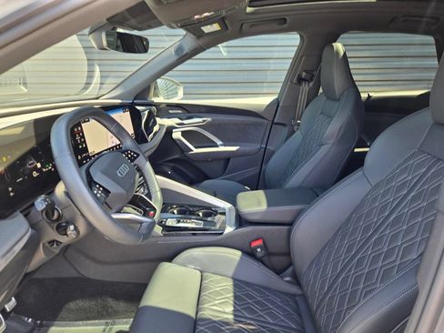 Used 2025 Audi SQ5 Premium Plus w/ Premium Plus Package AWD/4WD image 27