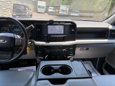 Used 2023 Ford F250 XL w/ Snow Plow Prep Package AWD/4WD image 18