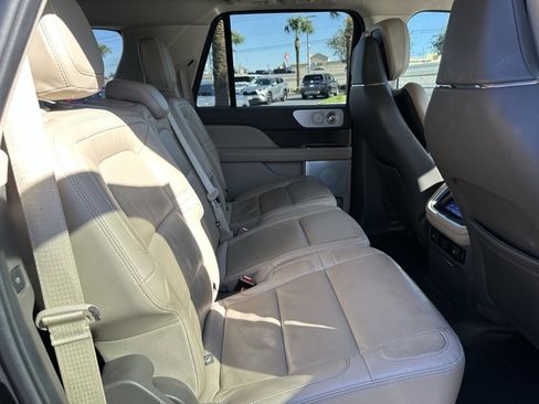 Used 2023 Lincoln Navigator L Reserve image 21