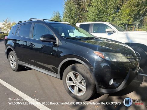 Used 2015 Toyota RAV4 XLE AWD/4WD image 1