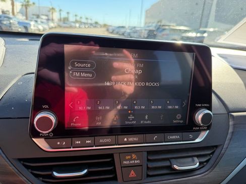 Used 2023 Nissan Altima 2.5 SV image 24